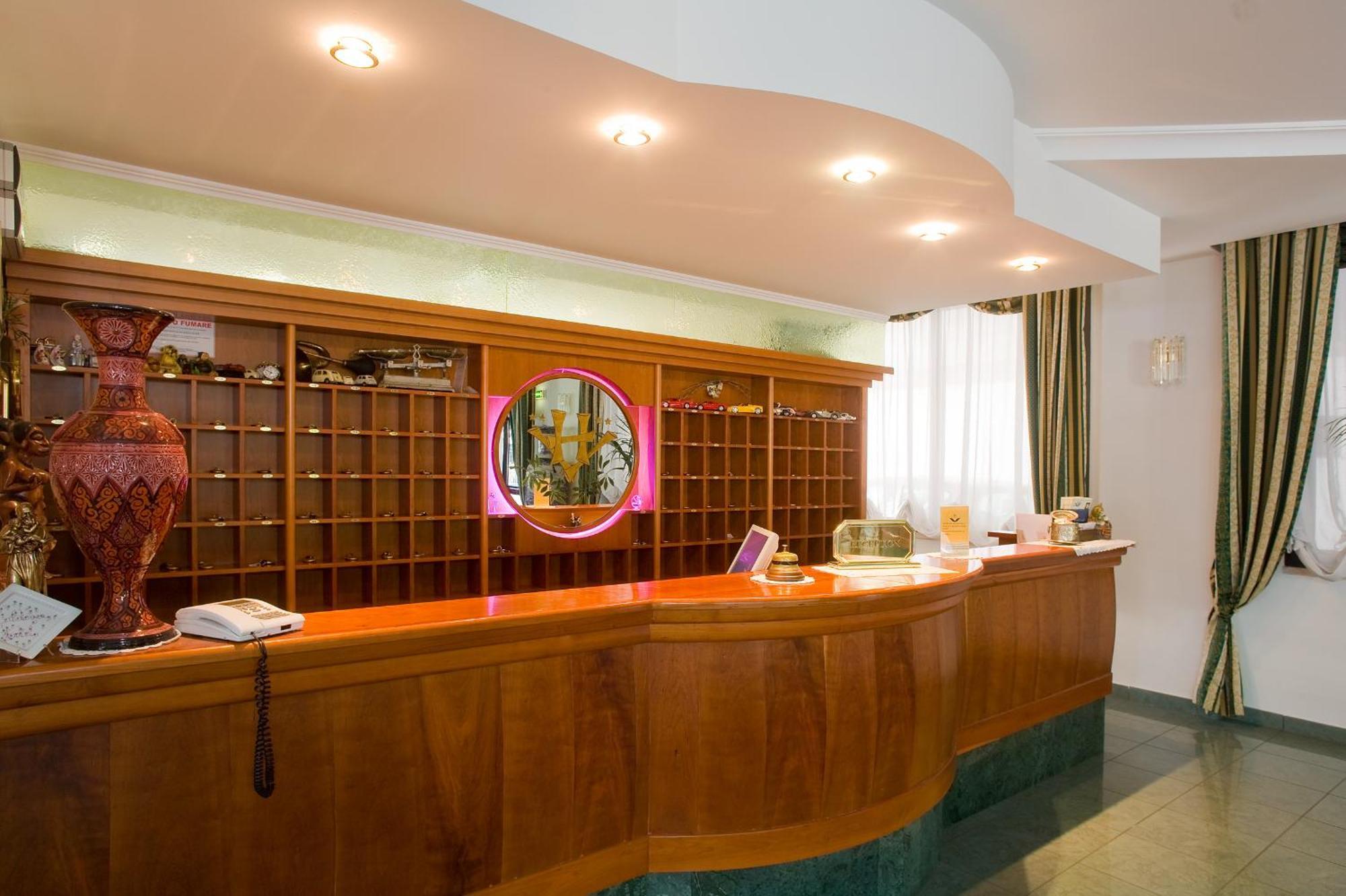 Valdenza Hotel Campegine Extérieur photo