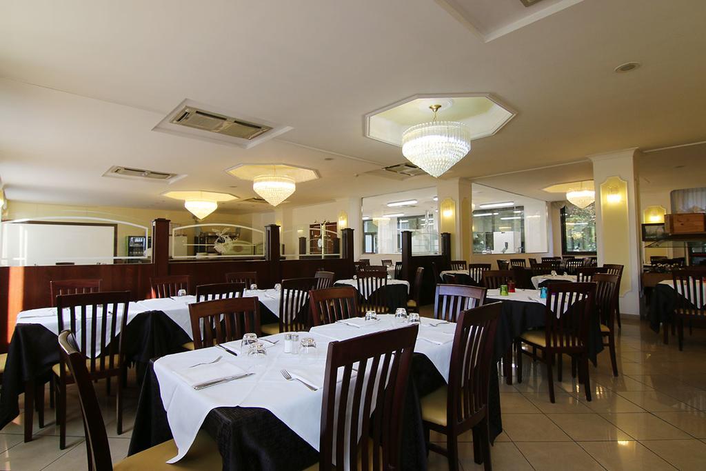 Valdenza Hotel Campegine Extérieur photo