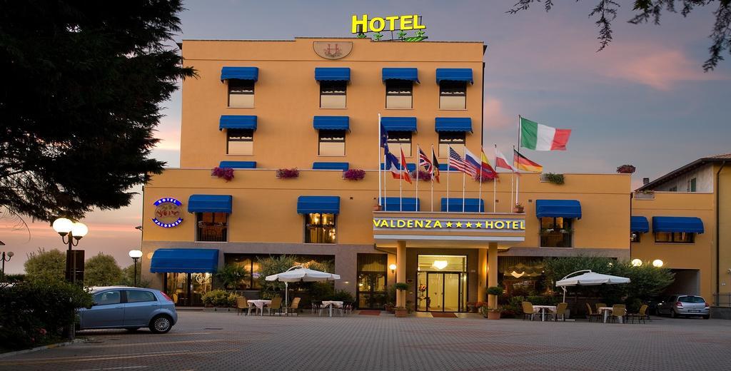Valdenza Hotel Campegine Extérieur photo