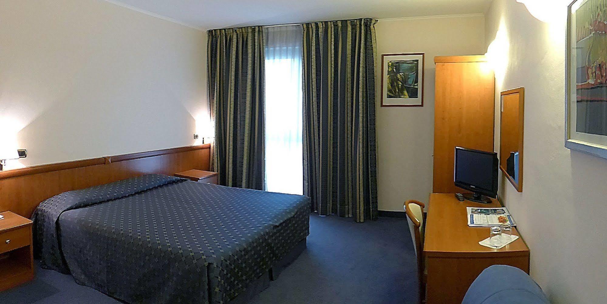 Valdenza Hotel Campegine Extérieur photo